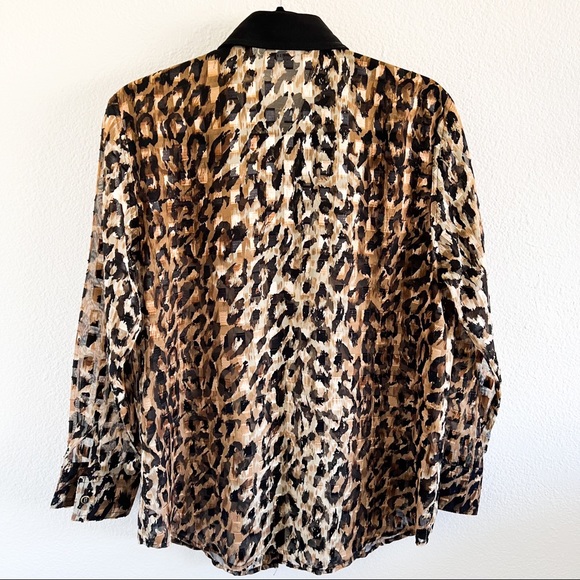 Mesmerize Cheetah Print Longsleeve Button Top - Picture 2 of 4